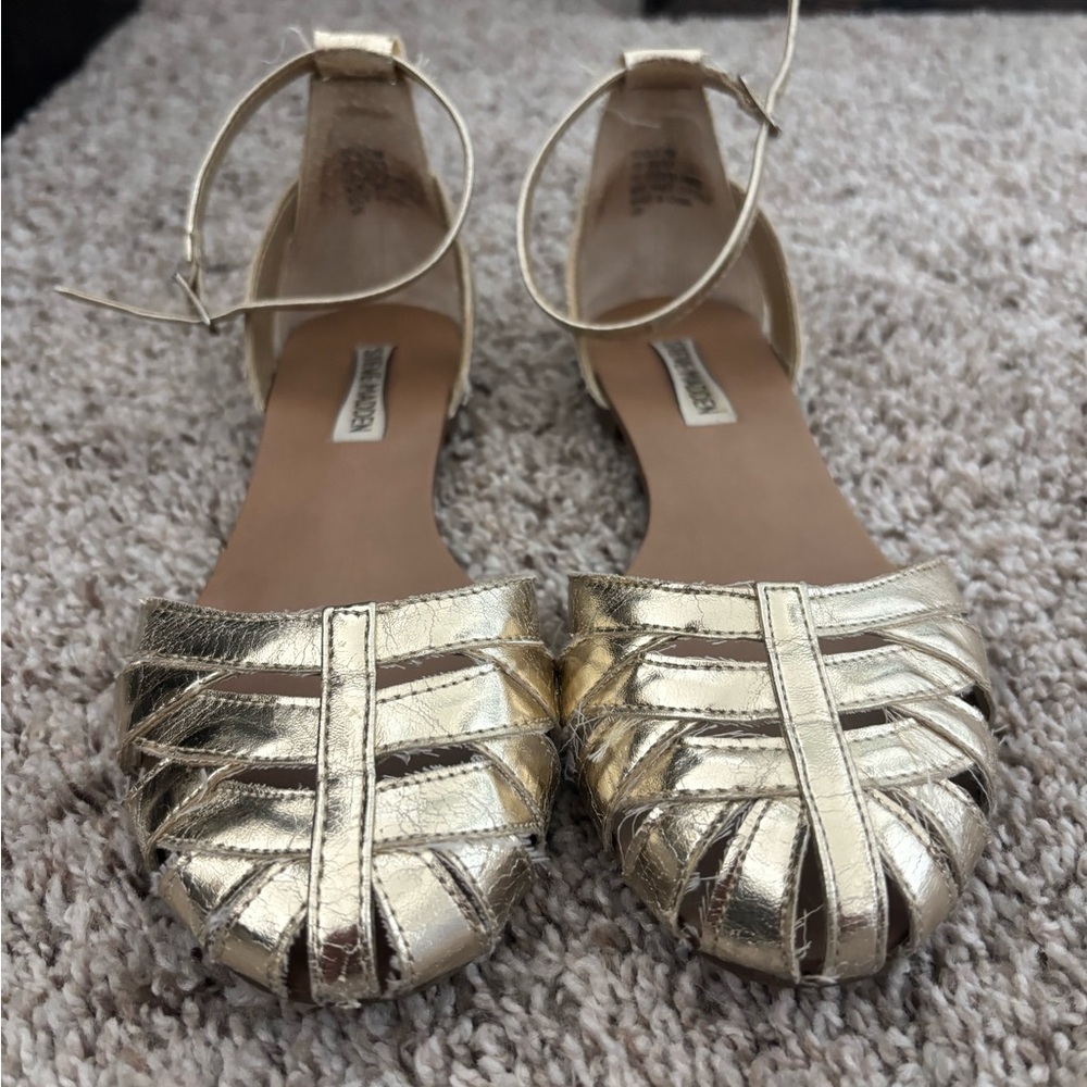 Steve Madden gold flats